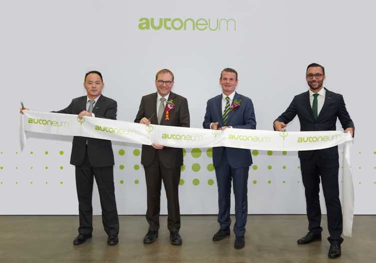 From left to right: Hank Shi (General Manager Pinghu), Martin Hirzel (CEO), Andreas Kolf (Head Business Group Asia) and Julien Latil (Head Operations North & East China)